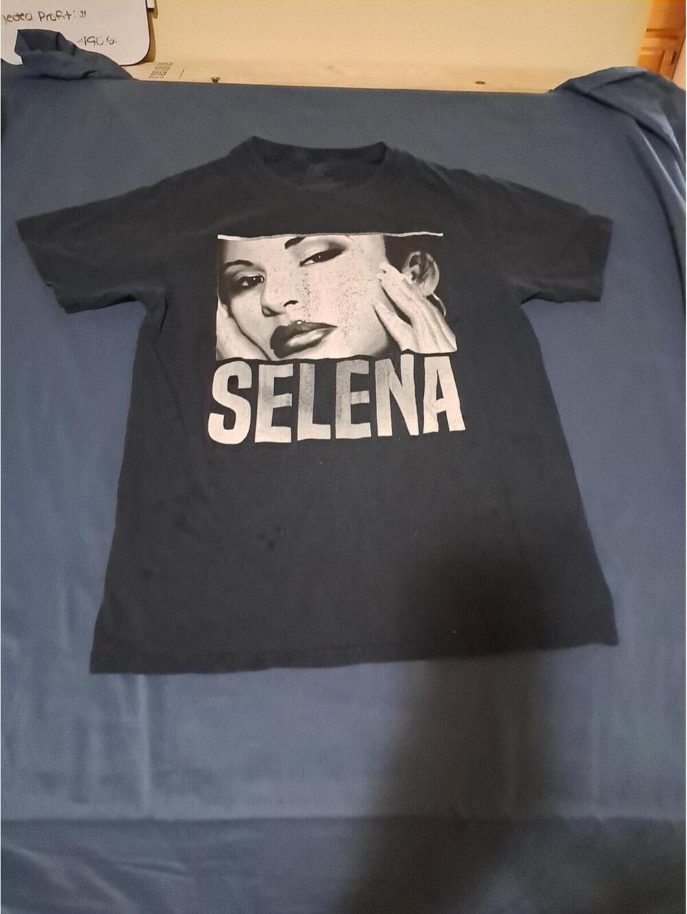 Offical‎ Selina Sing Song Write Teeshirt Womens Small (Some Stains) Distressed